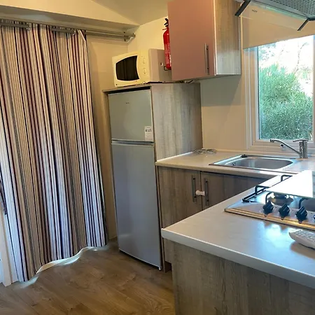 Mobil-home 3 Chambres, & Piscine, 4 Etoiles *